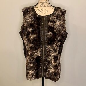 Reba faux fur/faux leather zip front vest XL
